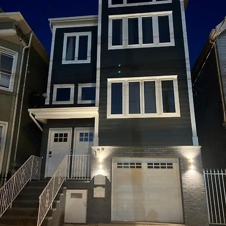 Springview Homes 12Mins From Ewr & 3 Mins From University Hospital Newark Esterno foto